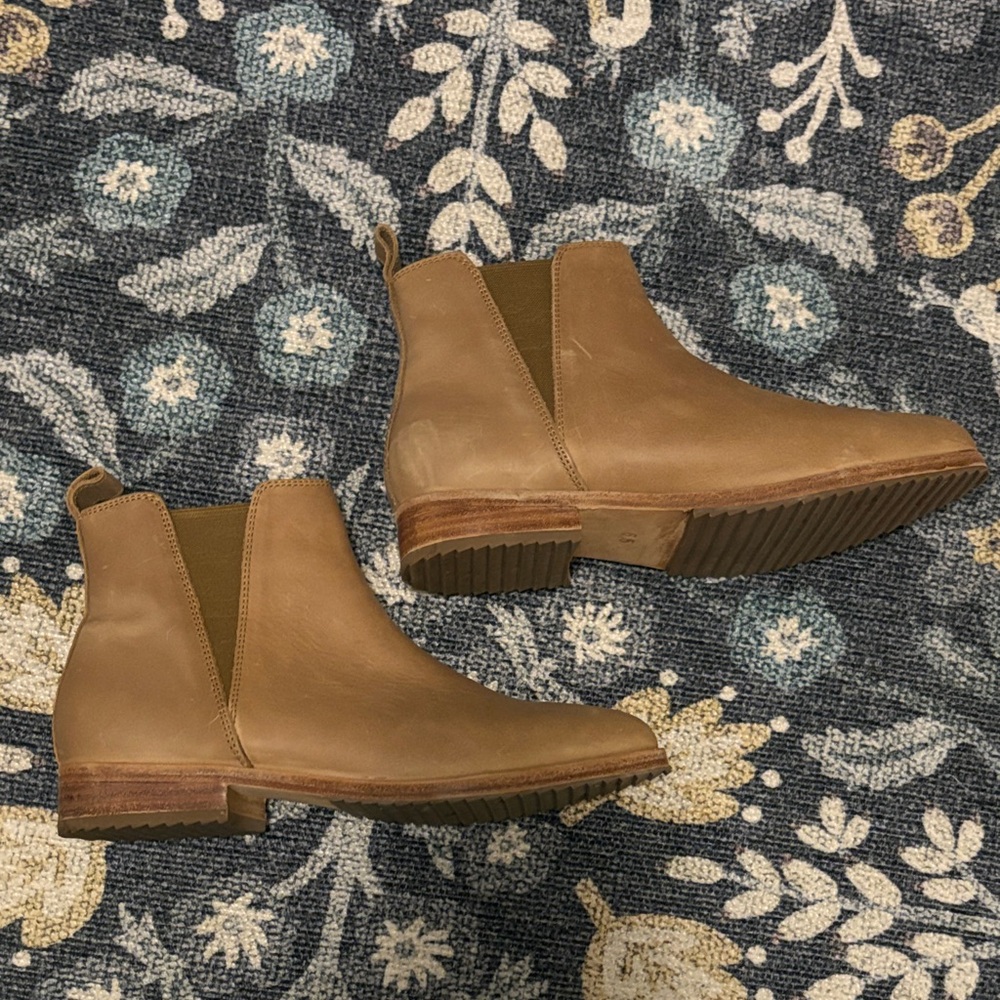 Nisolo Eva Everyday Chelsea Boot